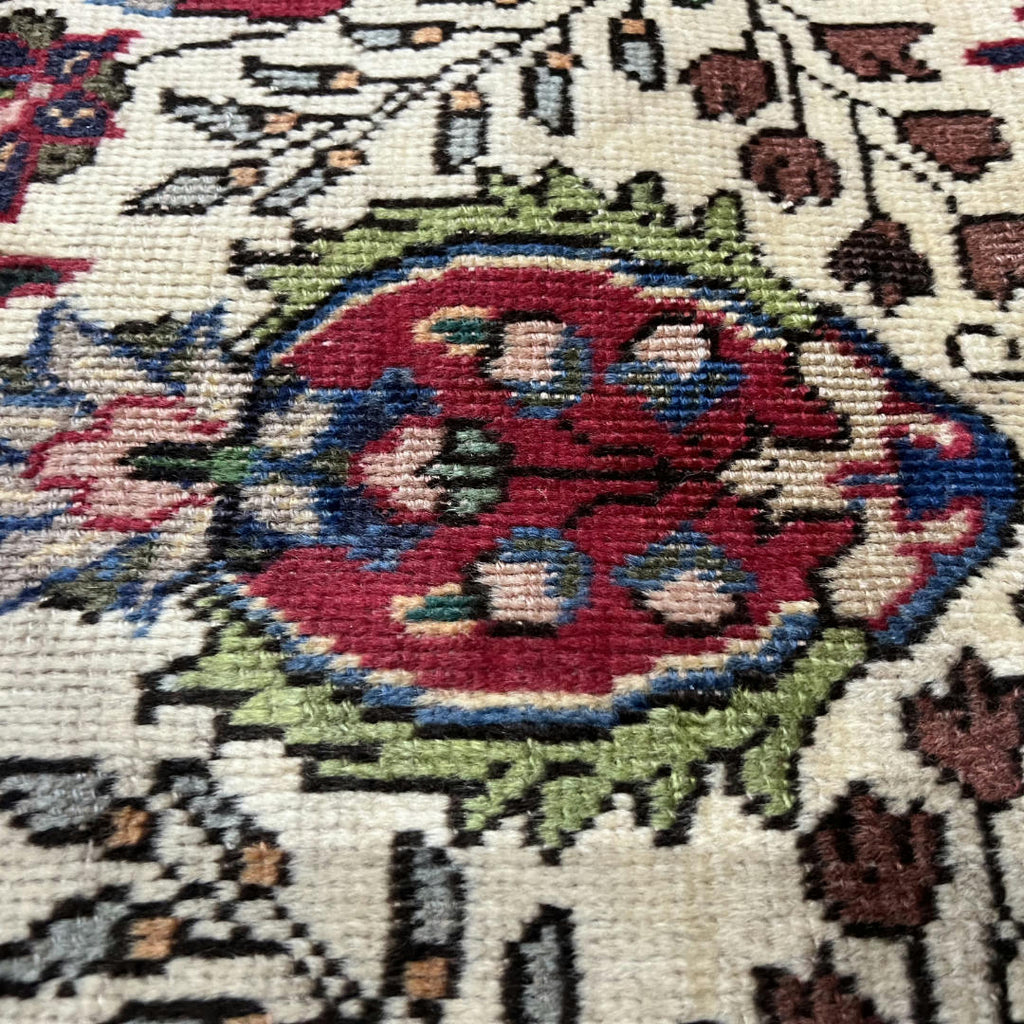 290 x 195 cm Hand-Knotted Persian Mashad Wool Rug