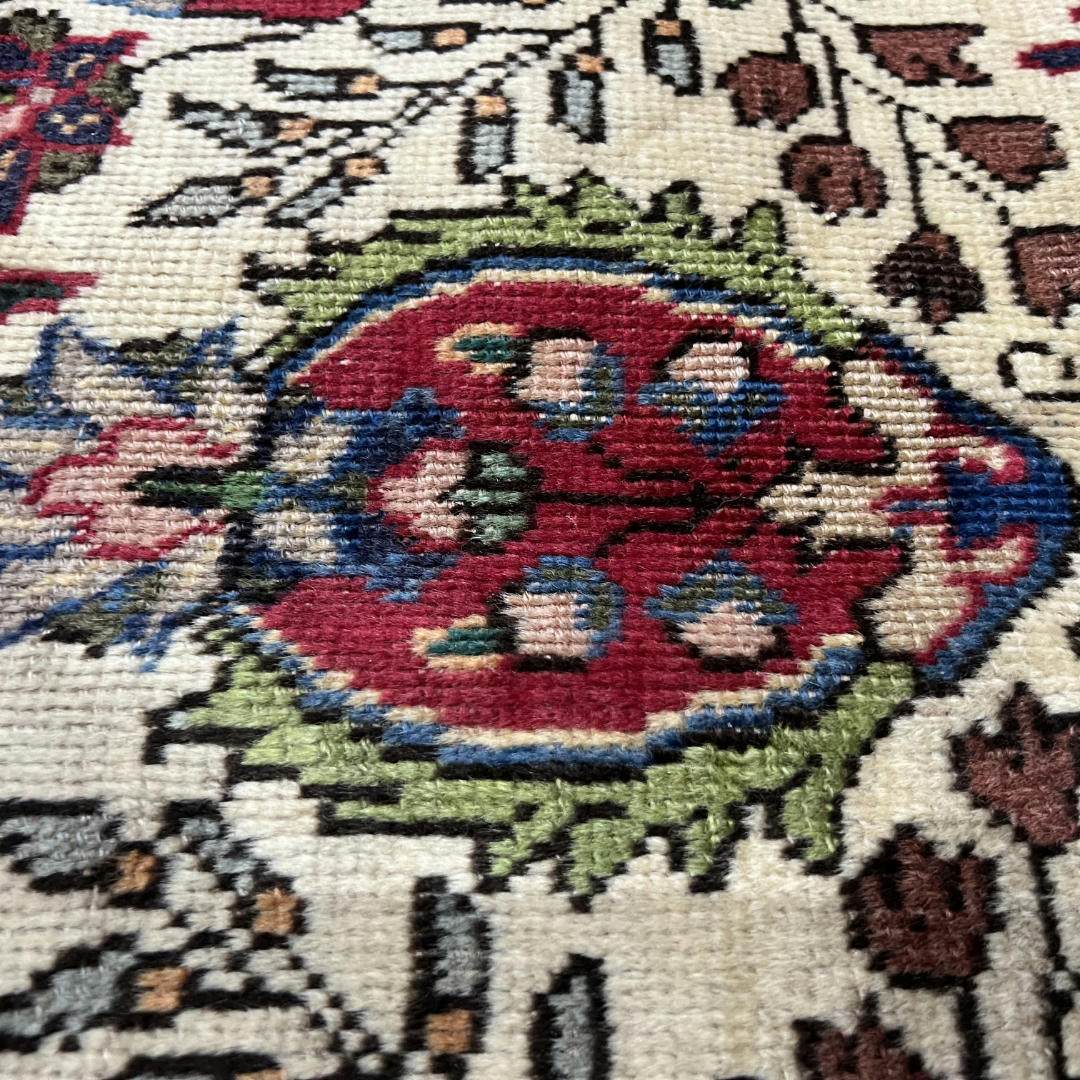 290 x 195 cm Hand-Knotted Persian Mashad Wool Rug