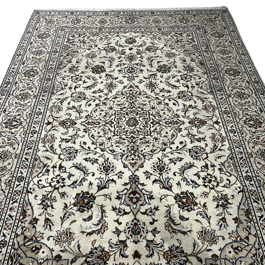 285 x 190 cm Hand-Knotted Persian Cream Kashan Wool Rug