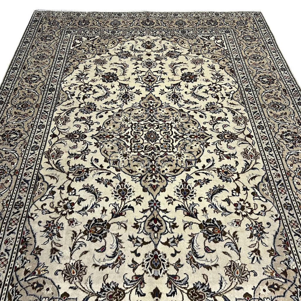 285 x 190 cm Hand-Knotted Persian Cream Kashan Wool Rug