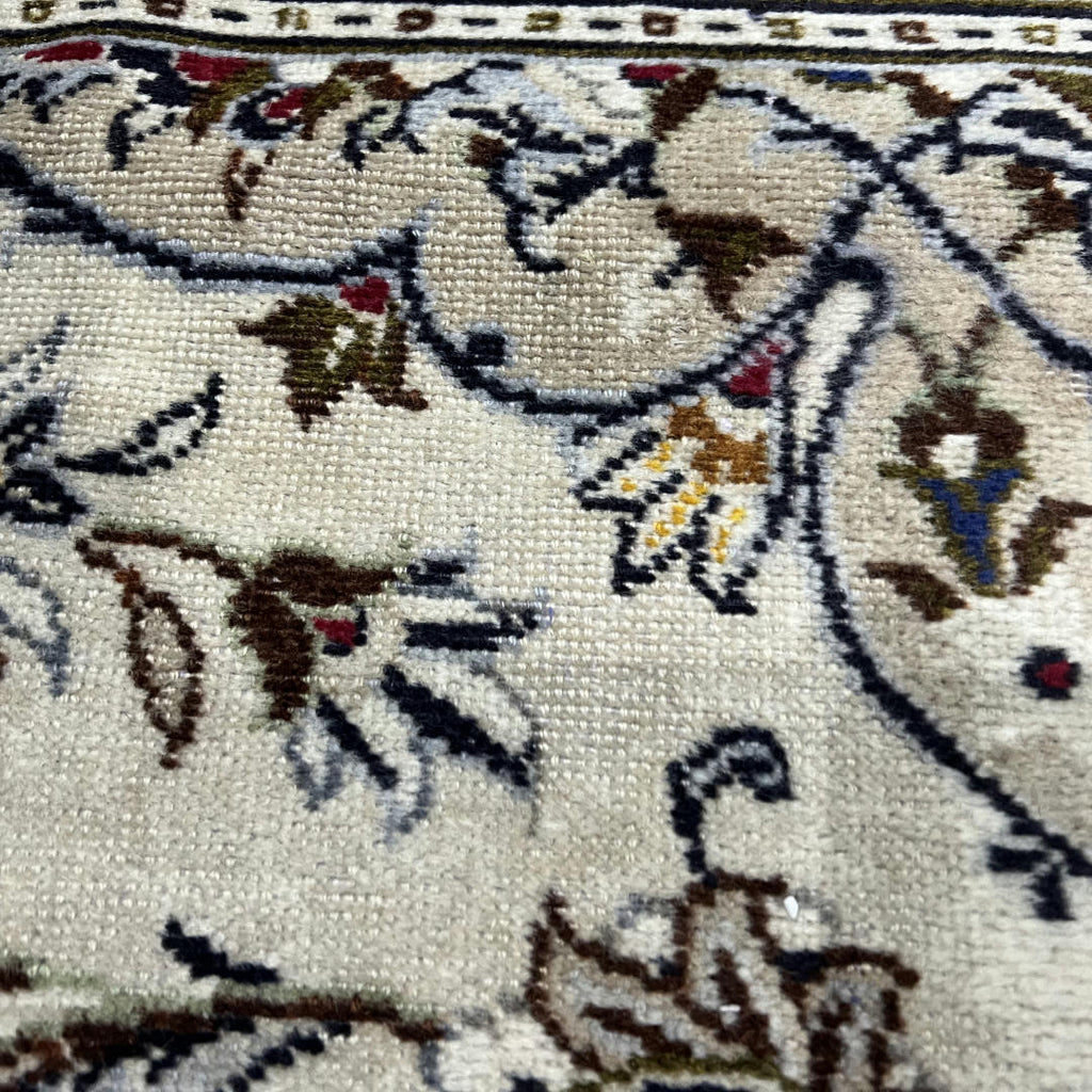 285 x 190 cm Hand-Knotted Persian Cream Kashan Wool Rug