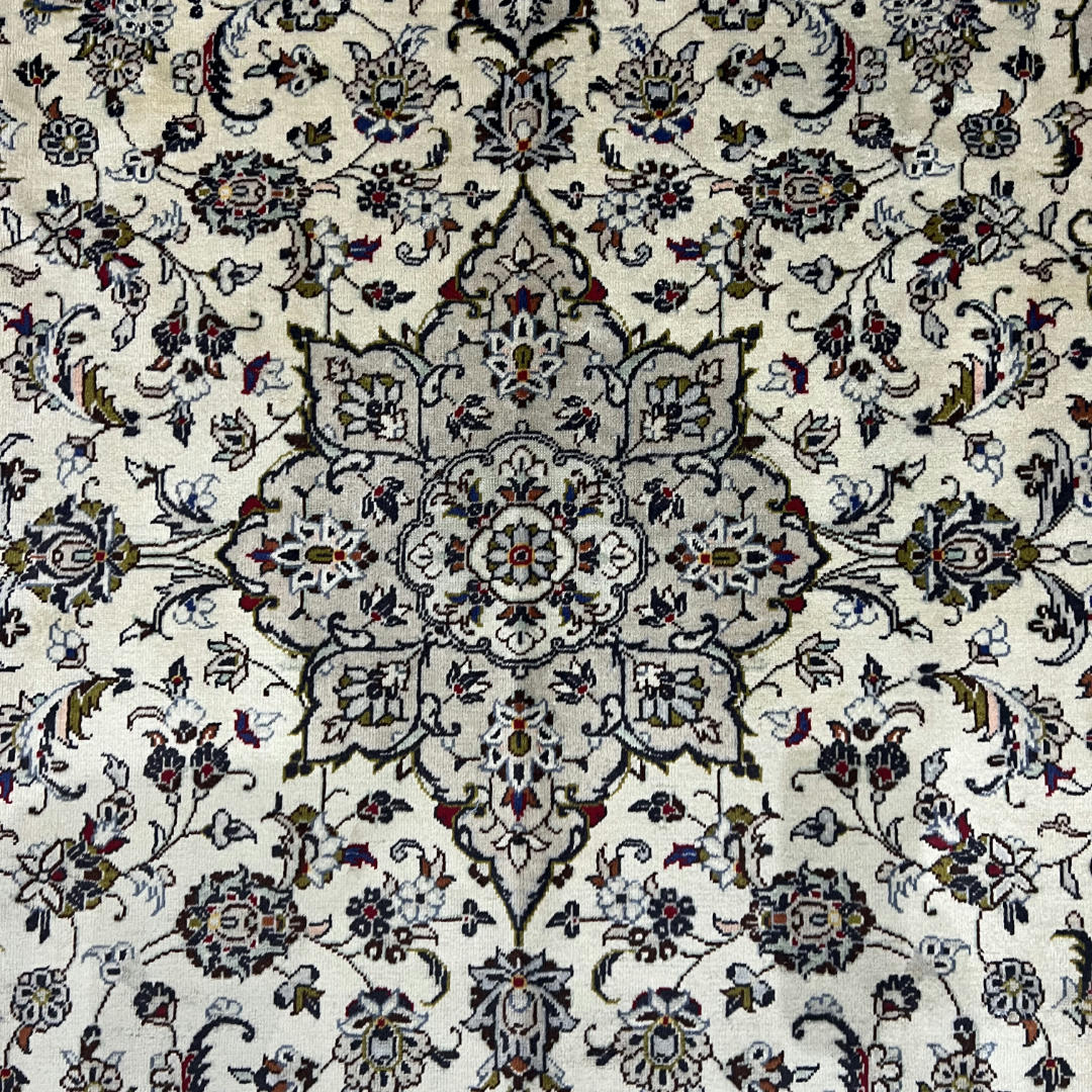 290 x 198 cm Hand-Knotted Persian Cream Kashan Wool Rug