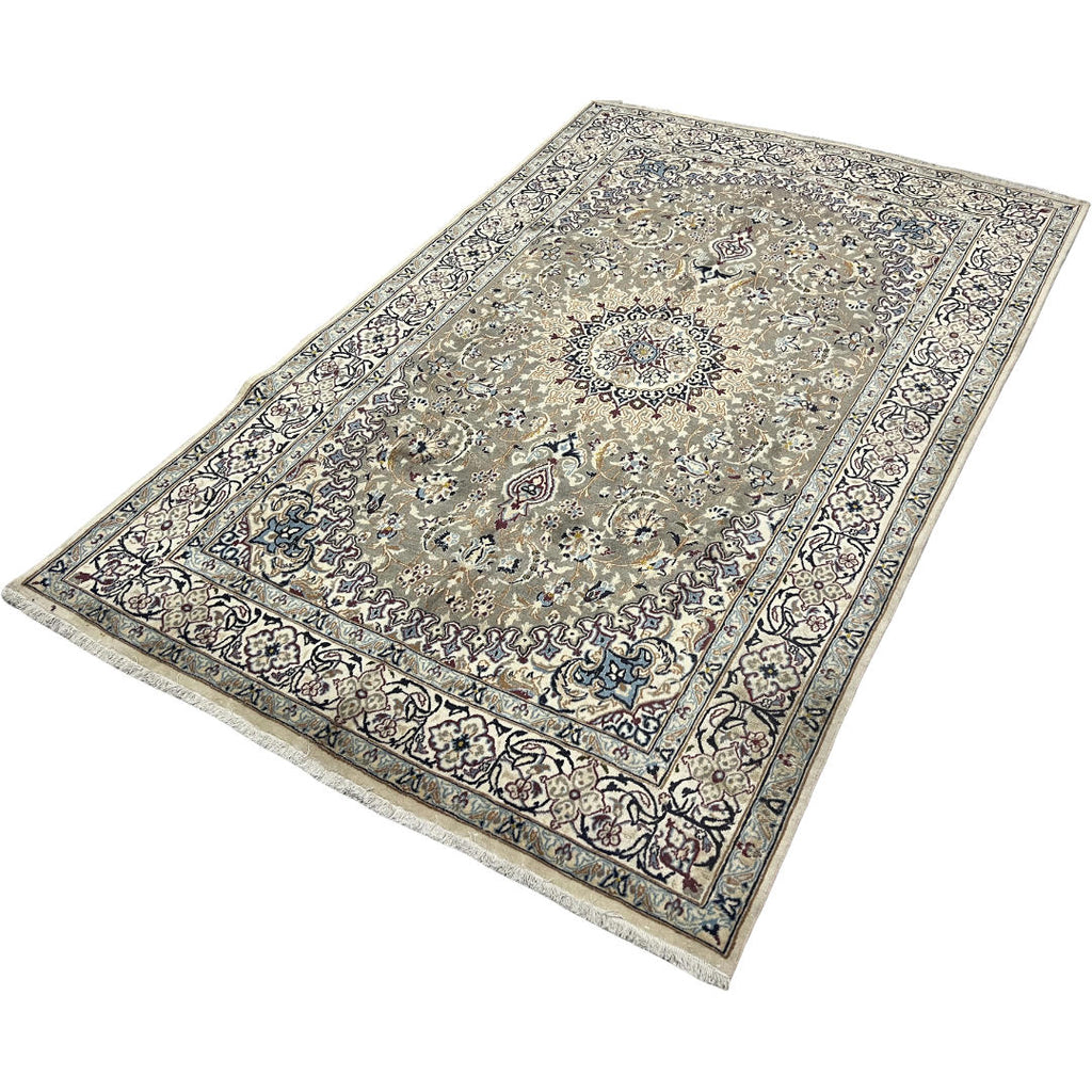 305 x 197 cm Hand-Knotted Persian Nain Wool Rug