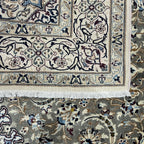 305 x 197 cm Hand-Knotted Persian Nain Wool Rug