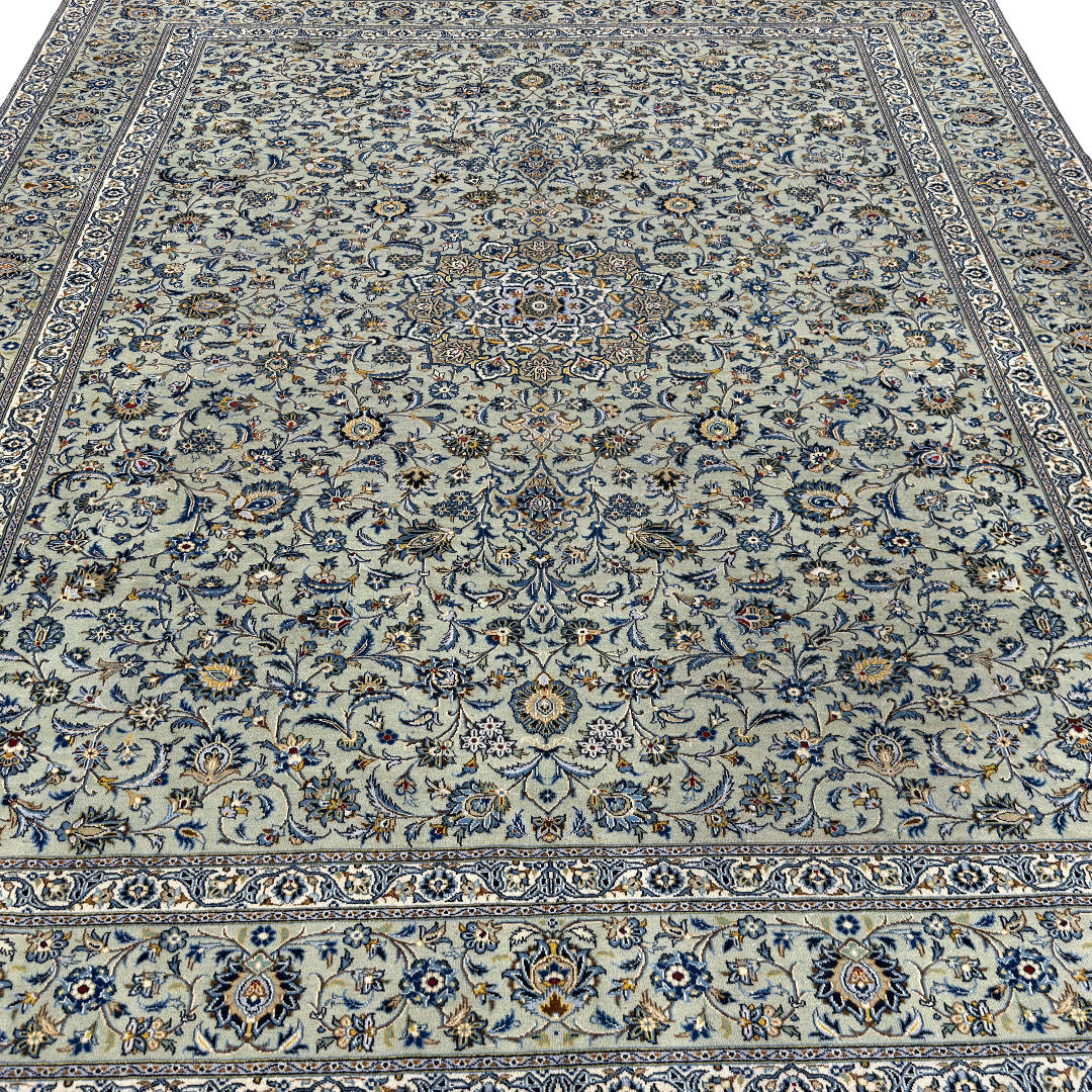 397 x 326 cm Hand-Knotted Persian Kashan Rug, Green