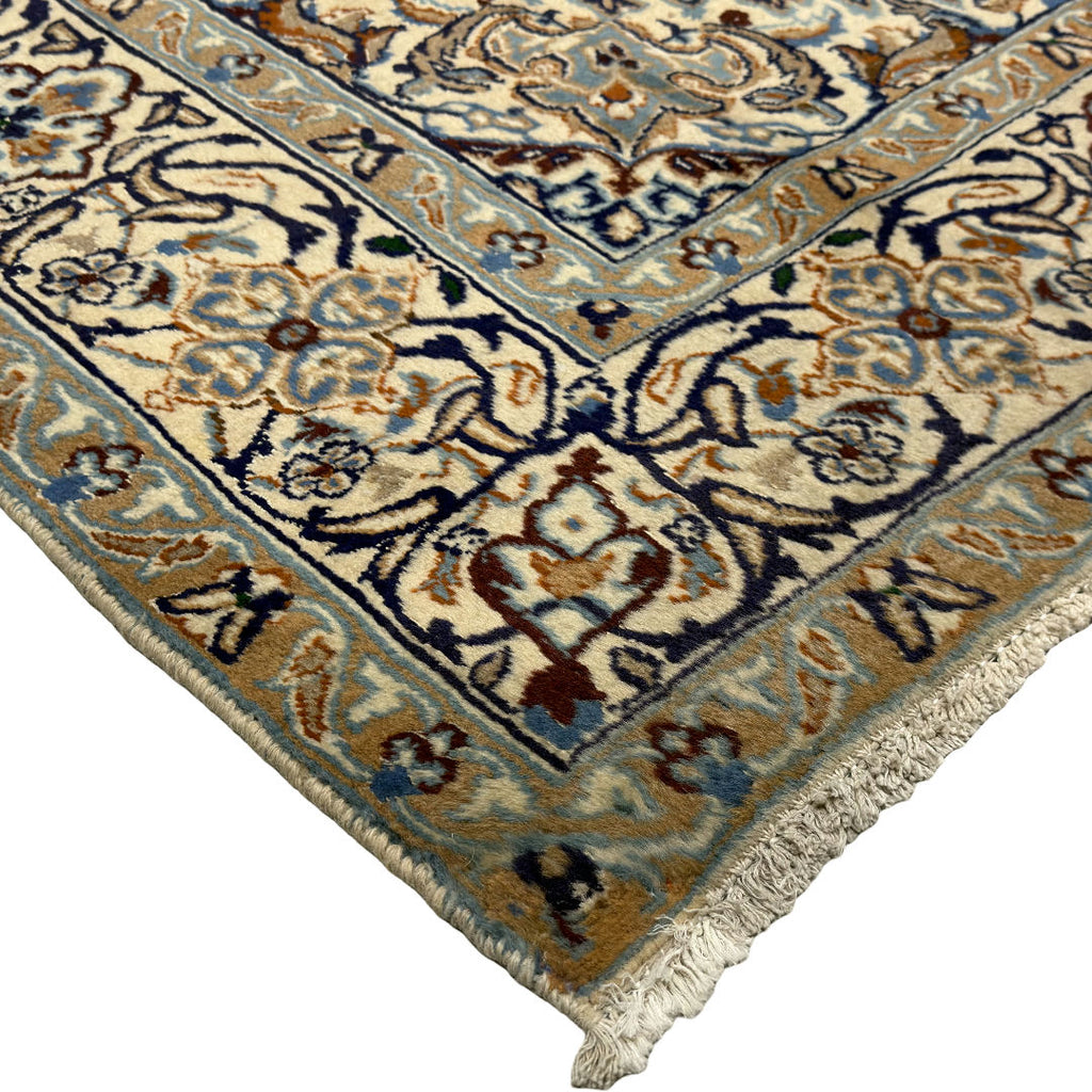 290 x 190 cm Hand Knotted Persian Nain Rug – Ivory & Blue Floral Medallion
