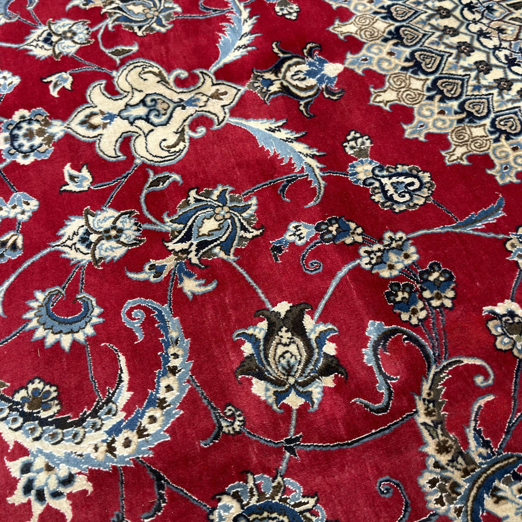 333 x 244 cm Fine Persian Silk Nain Nohla Rug – Red Field with Ivory & Blue Medallion