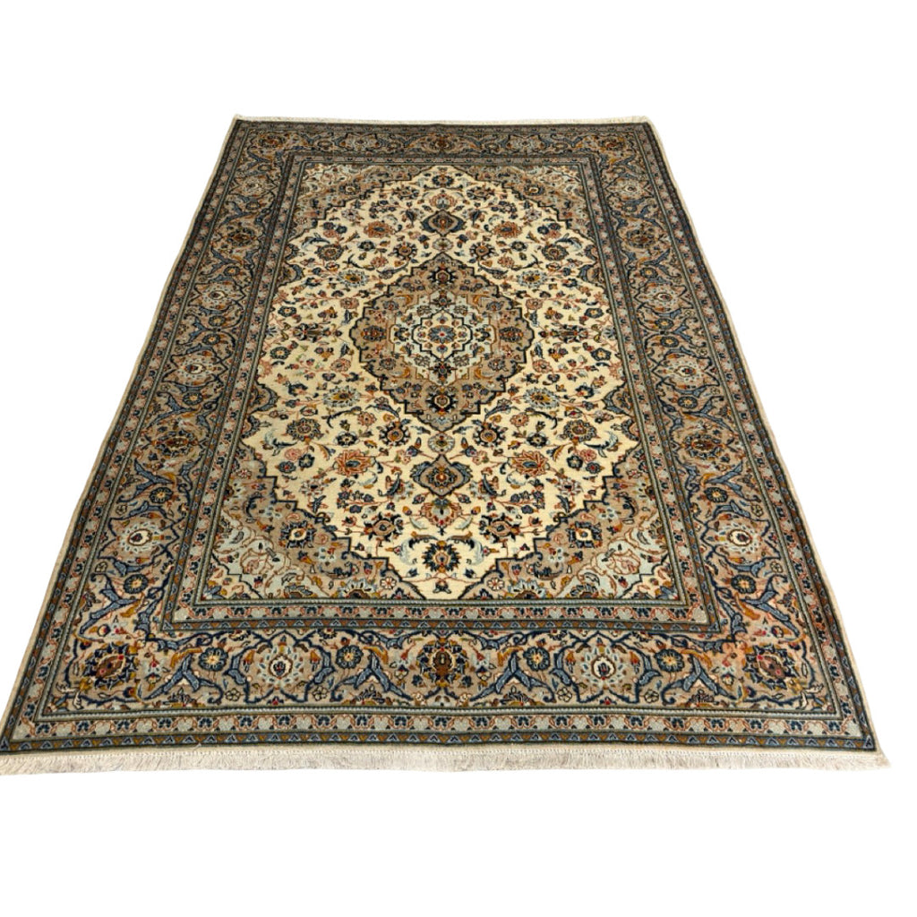 276 × 176 cm Persian Kashan Hand-Knotted Rug
