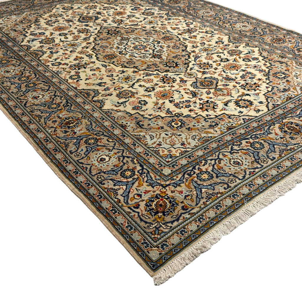 276 × 176 cm Persian Kashan Hand-Knotted Rug
