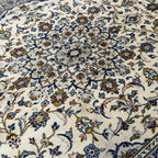 302 x 193 cm Hand Knotted Persian Wool Kashan Rug – Ardakan Design