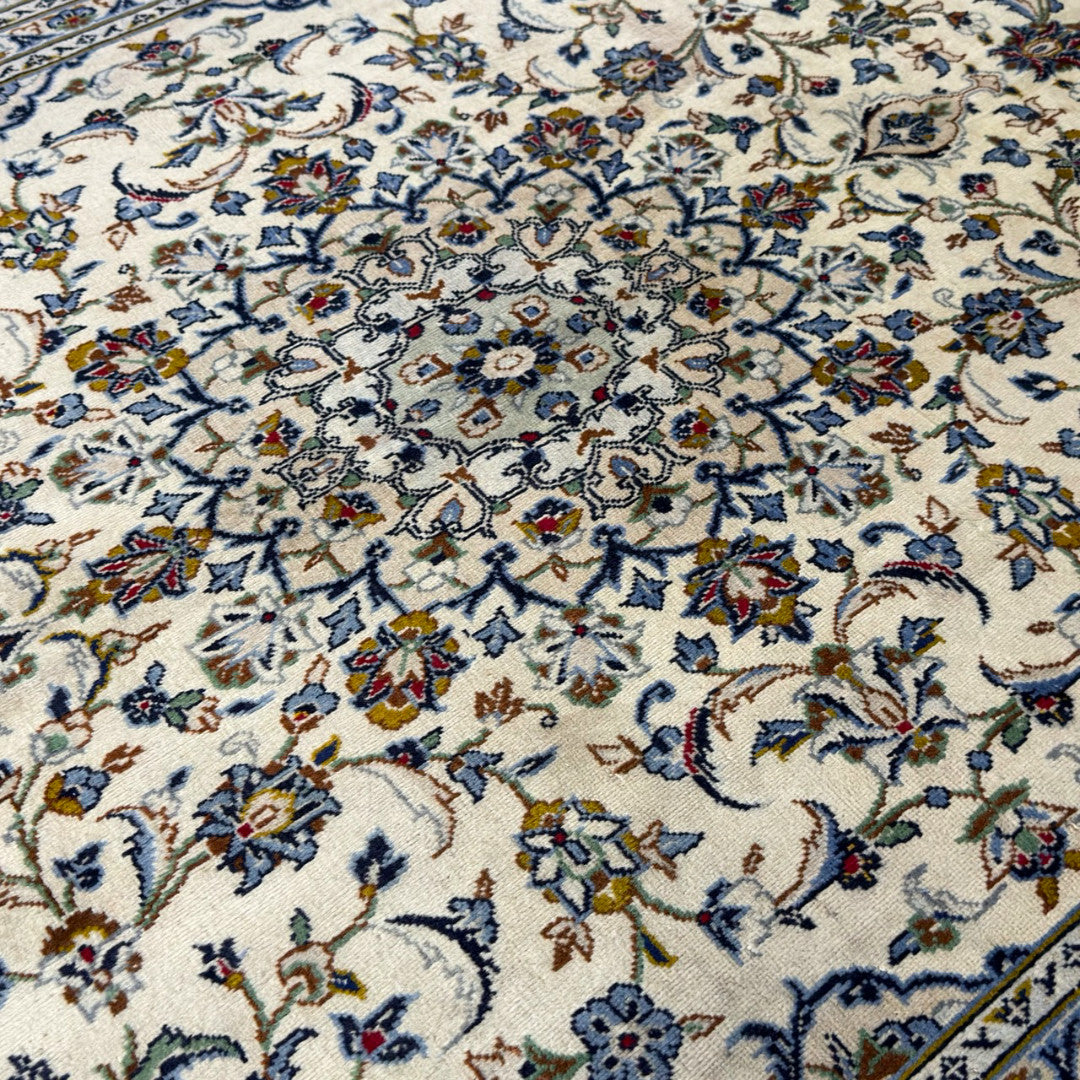302 x 193 cm Hand Knotted Persian Wool Kashan Rug – Ardakan Design
