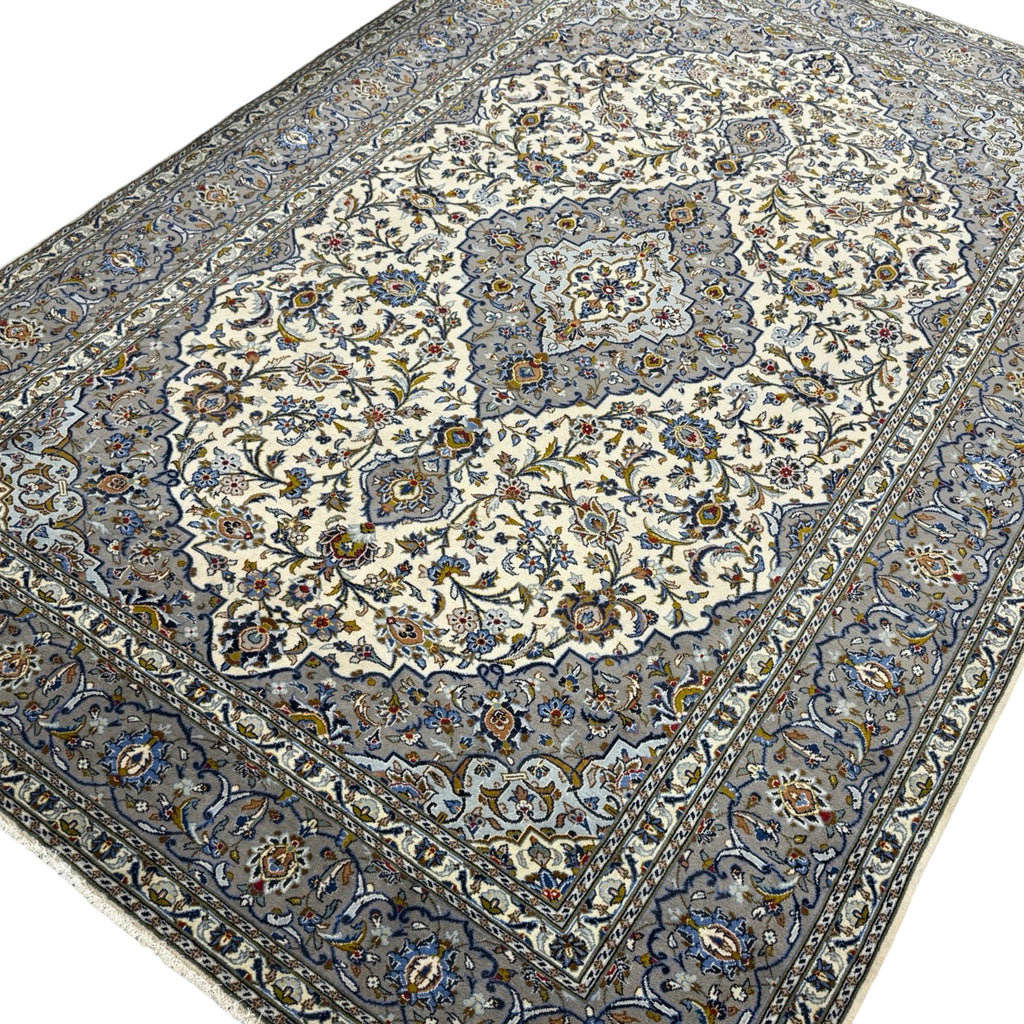 317 x 228 cm Hand Knotted Persian Grey & Ivory Kashan Rug