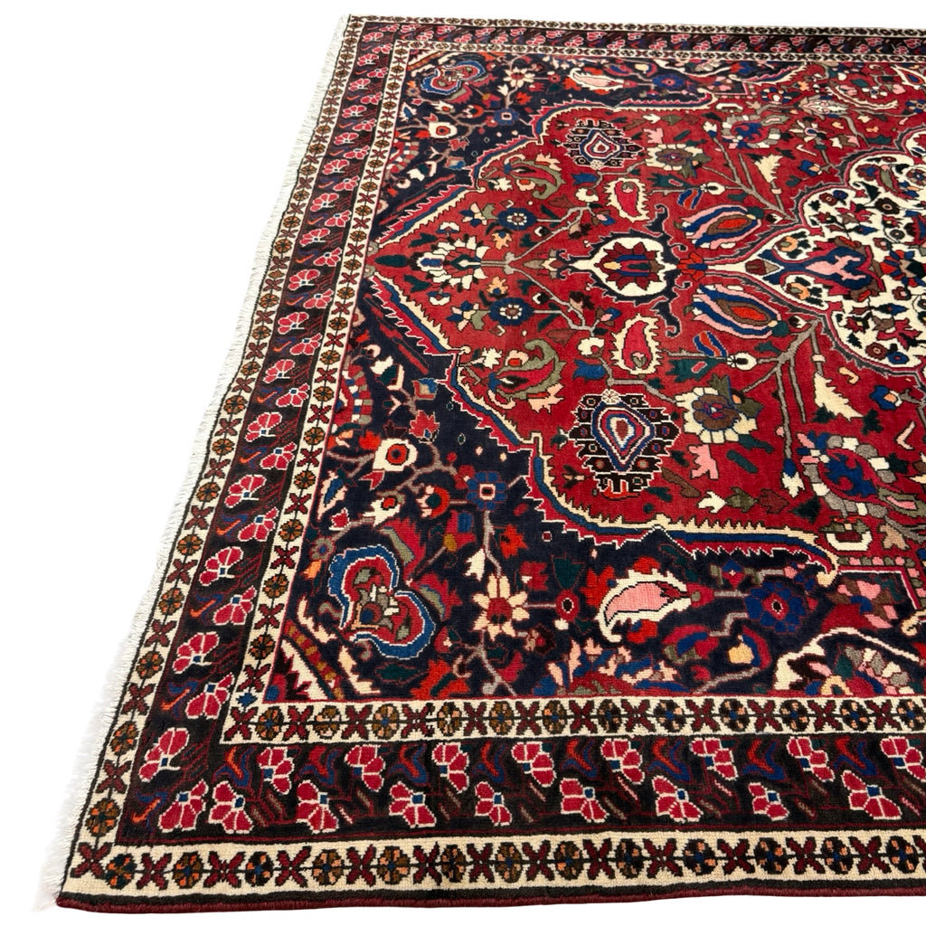 320 x 210 cm Red Vintage Persian Bakhtiar – Full Bloom Rug