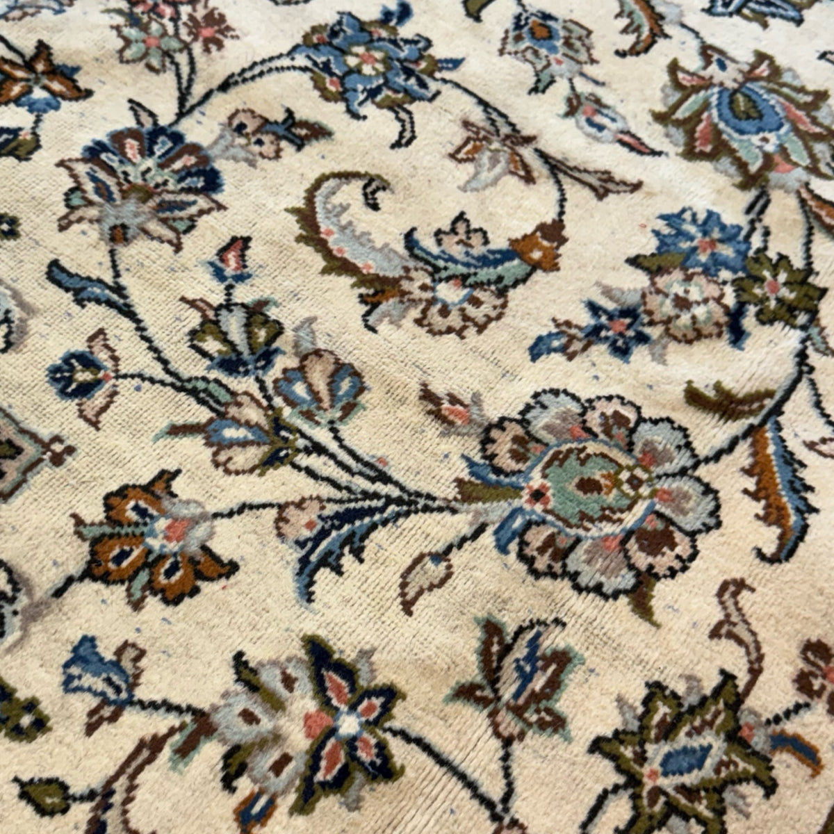 290 x 193 cm Hand Knotted Floral Persian Beige Kashan Wool Rug