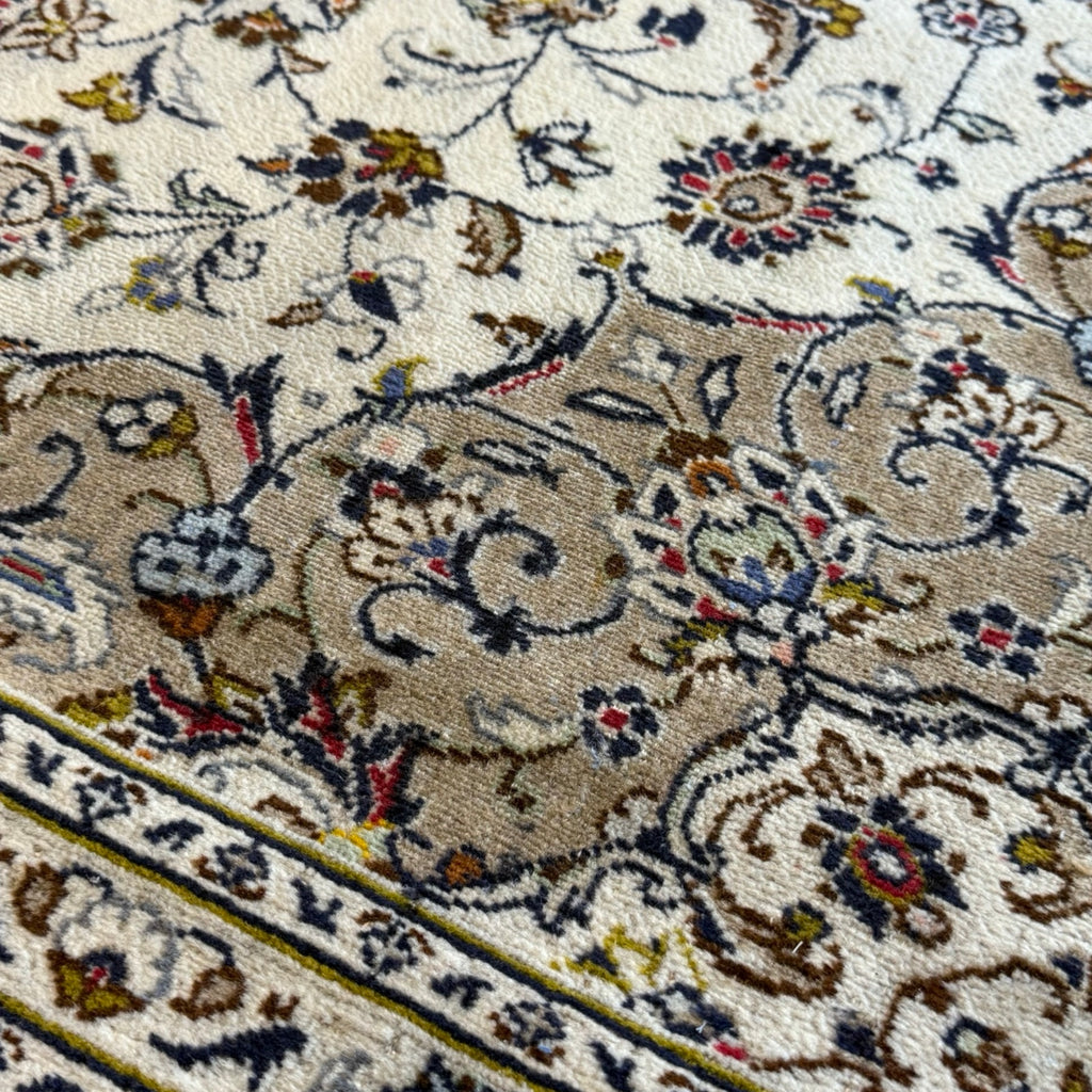 287 x 190 cm Hand Knotted Floral Persian Beige Kashan Wool Rug