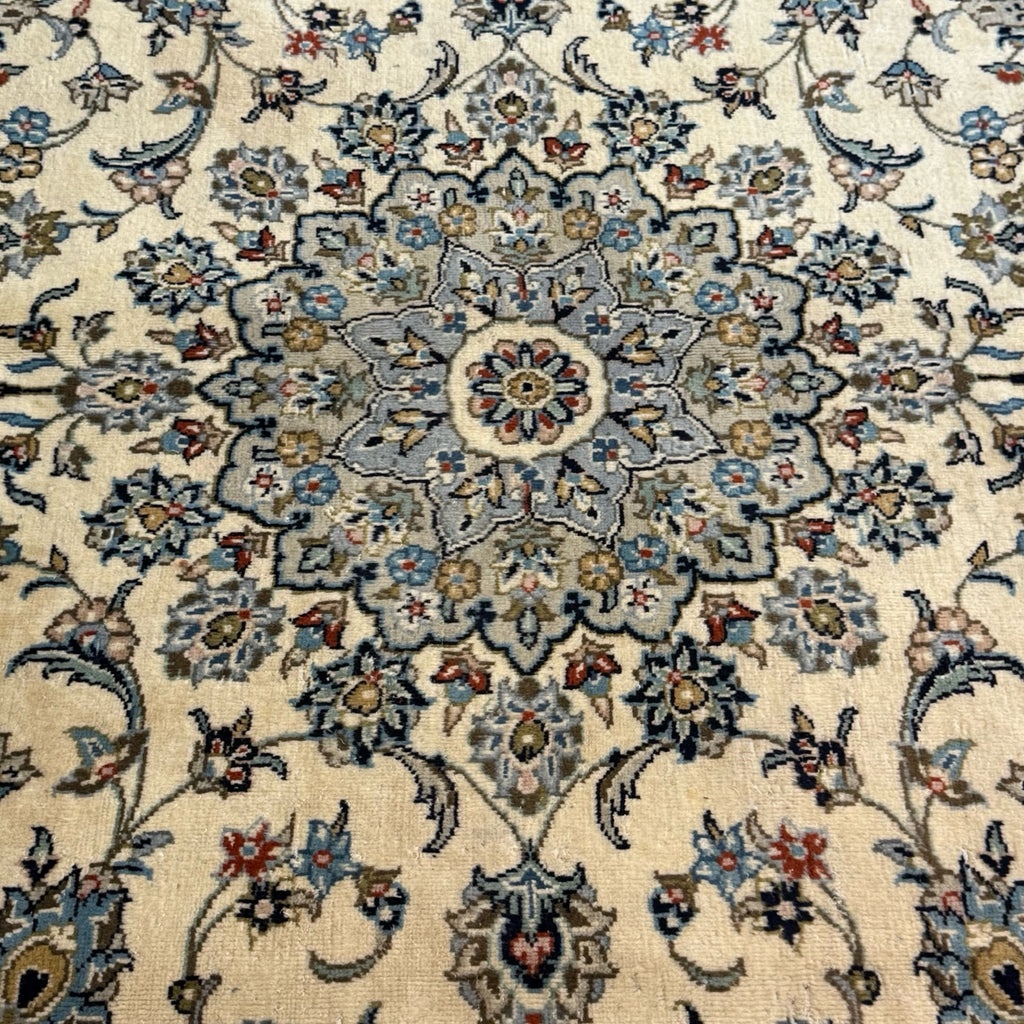 286 x 193 cm Hand Knotted Medallion Beige Persian Kashan Rug
