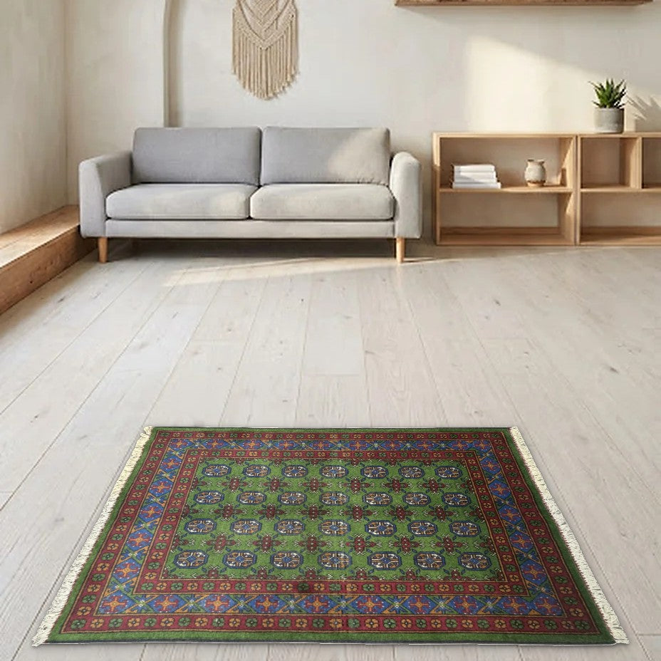 Room view: the rug on the floor of a furnished room