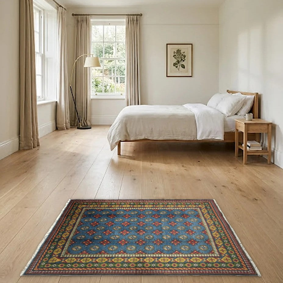 Room view: the rug on the floor of a furnished room