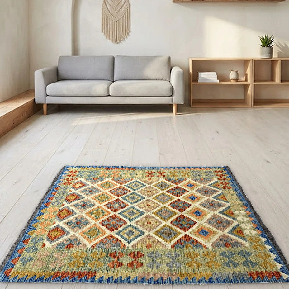 Room view: the rug on the floor of a furnished room