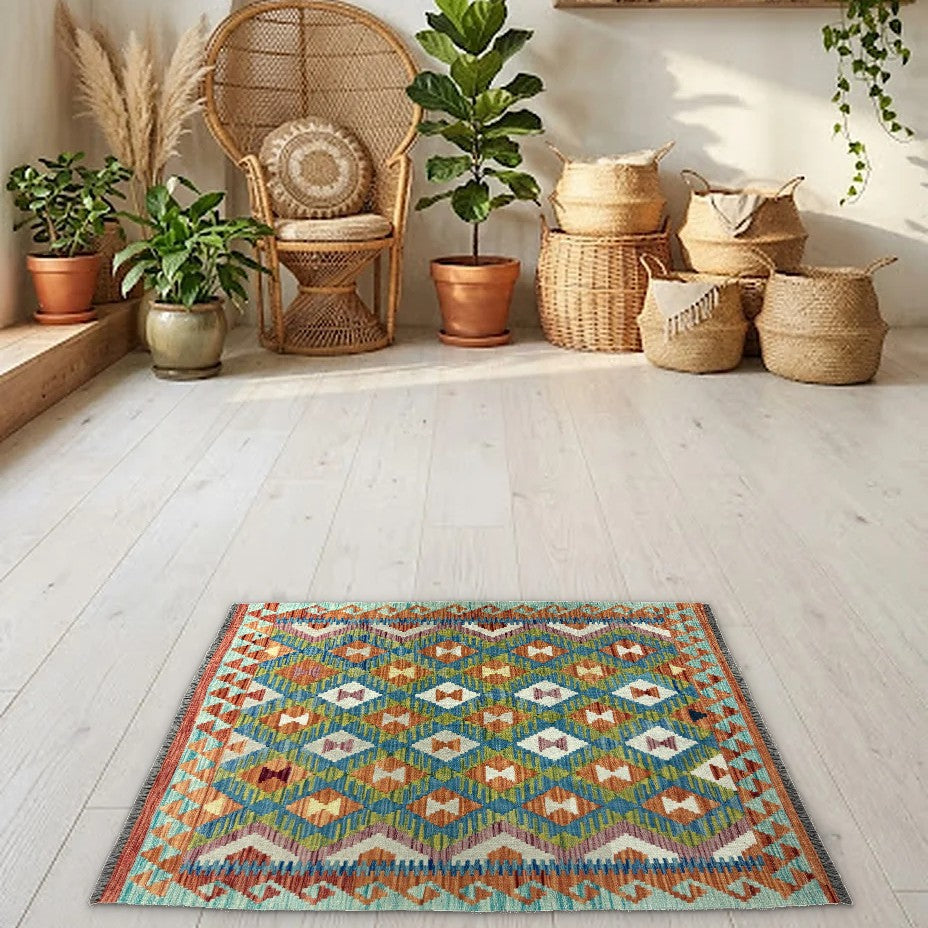 Room view: the rug on the floor of a furnished room