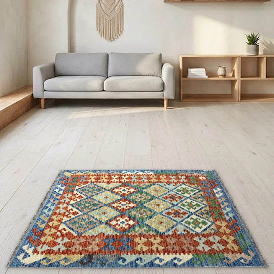 Room view: the rug on the floor of a furnished room
