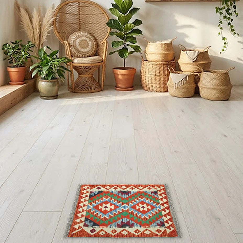 Room view: the rug on the floor of a furnished room