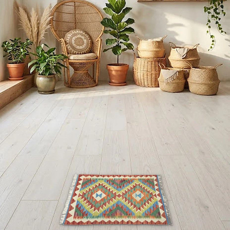 Room view: the rug on the floor of a furnished room