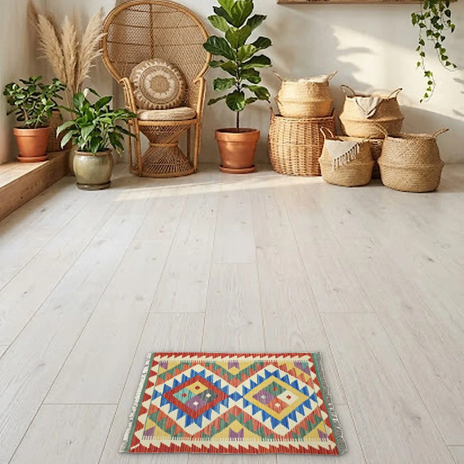 Room view: the rug on the floor of a furnished room