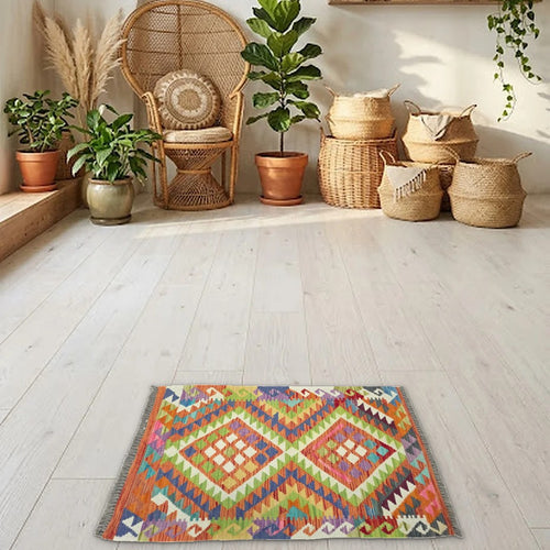 Room view: the rug on the floor of a furnished room