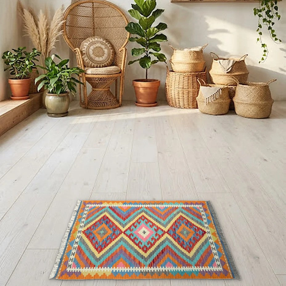 Room view: the rug on the floor of a furnished room