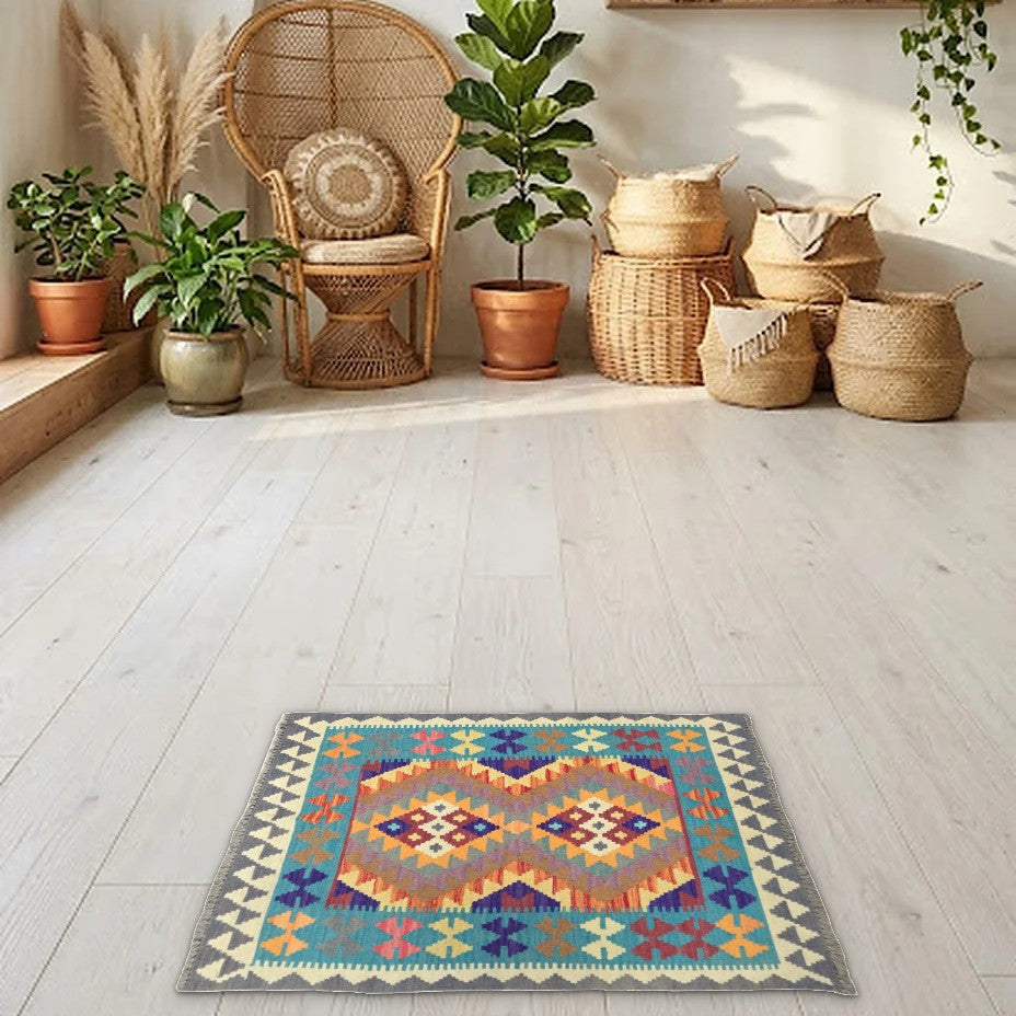 Room view: the rug on the floor of a furnished room
