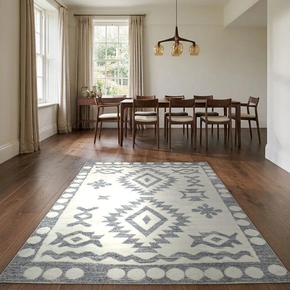 Room view: the rug on the floor of a furnished room