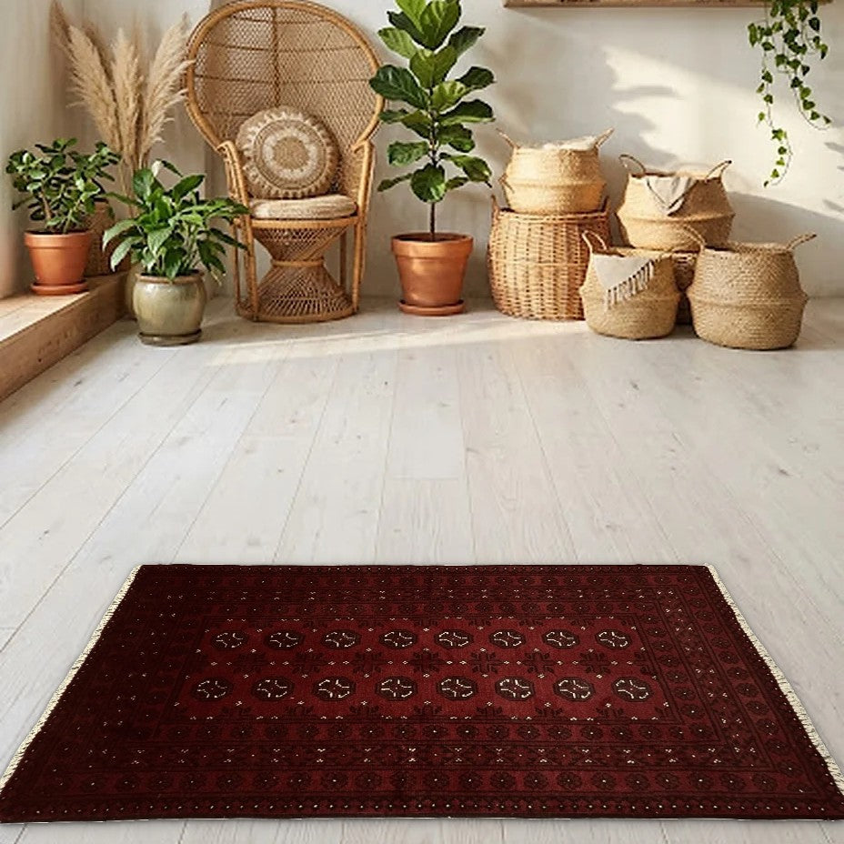 Room view: the rug on the floor of a furnished room
