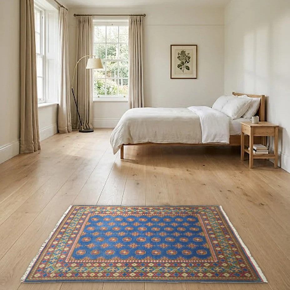 Room view: the rug on the floor of a furnished room