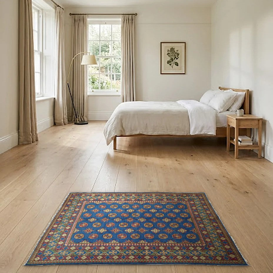 Room view: the rug on the floor of a furnished room