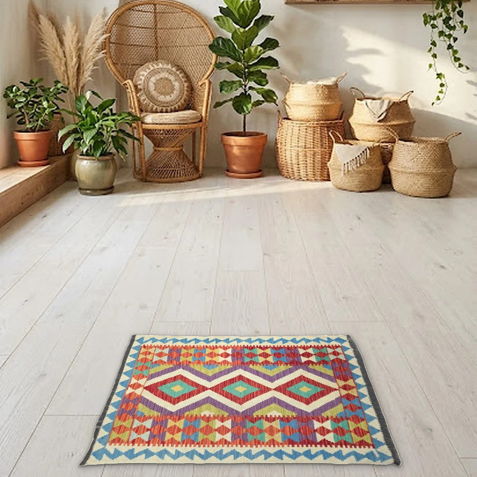 Room view: the rug on the floor of a furnished room