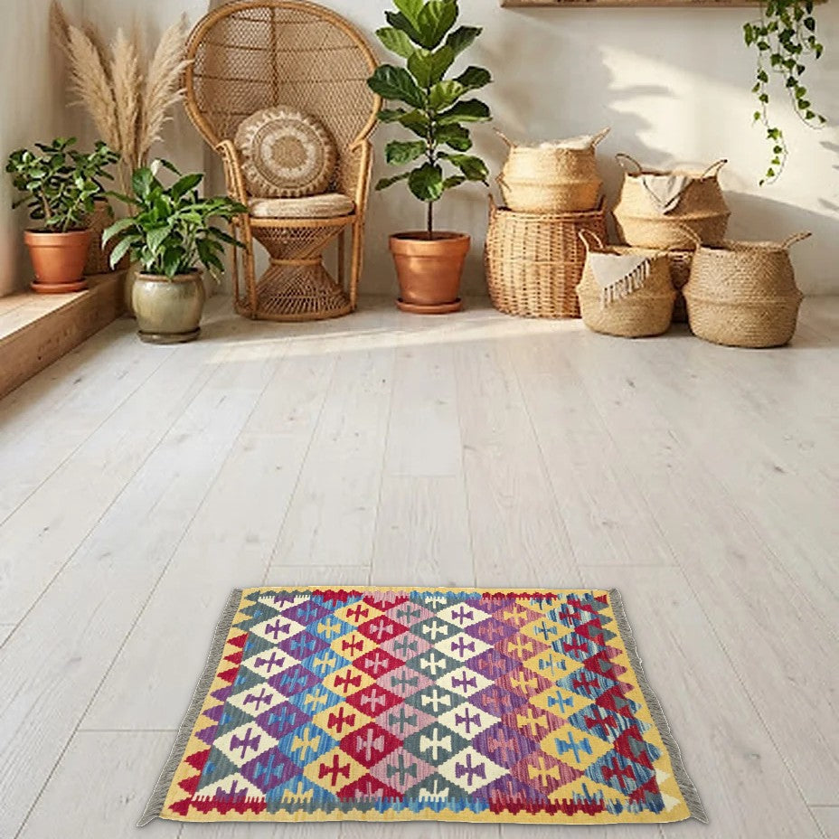Room view: the rug on the floor of a furnished room