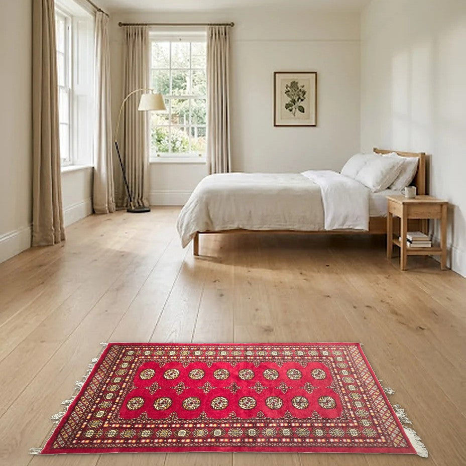 Room view: the rug on the floor of a furnished room