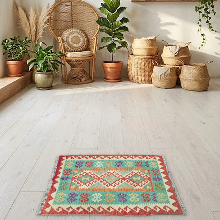 Room view: the rug on the floor of a furnished room