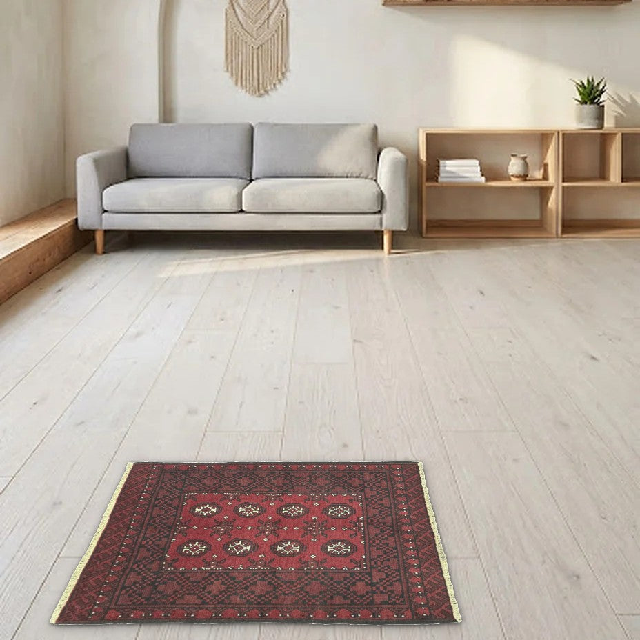 Room view: the rug on the floor of a furnished room