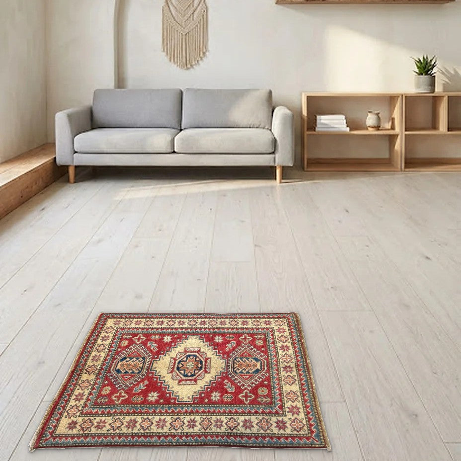 Room view: the rug on the floor of a furnished room