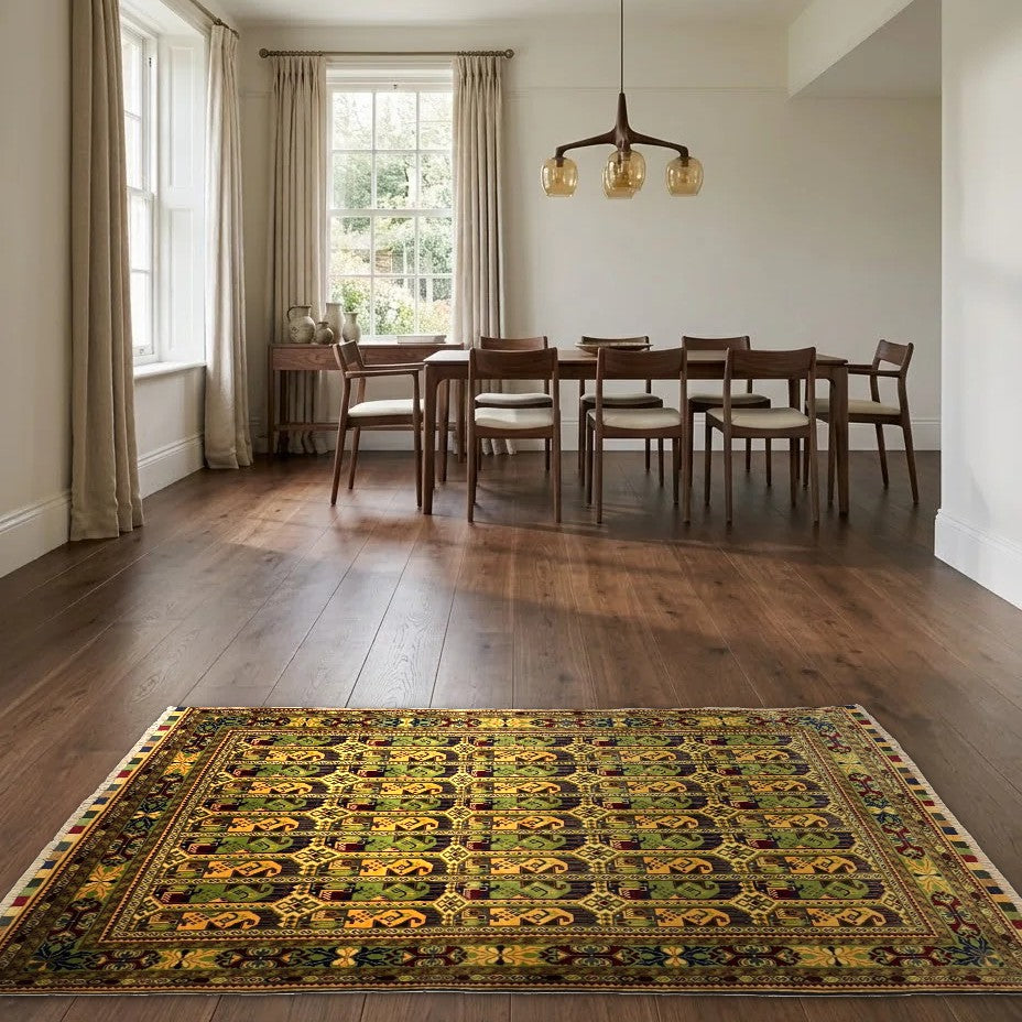 Room view: the rug on the floor of a furnished room