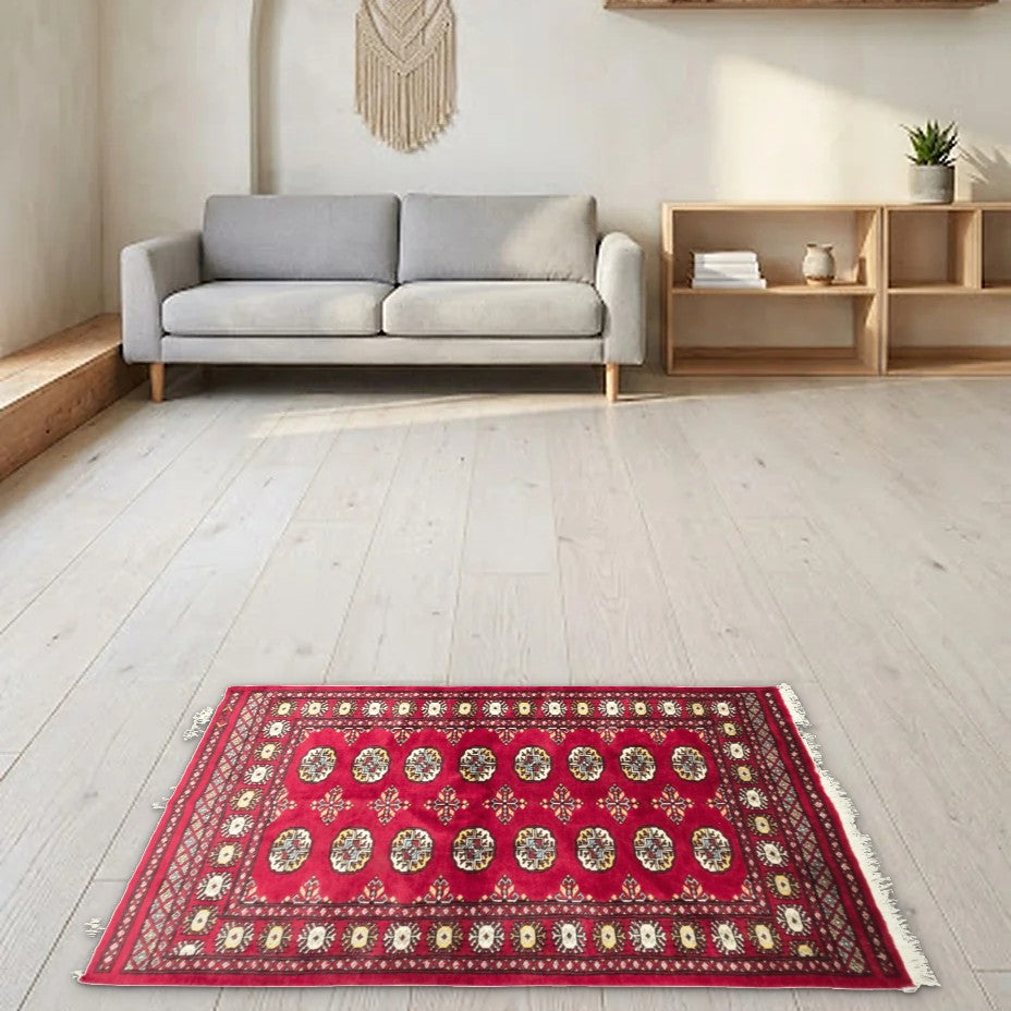 Room view: the rug on the floor of a furnished room