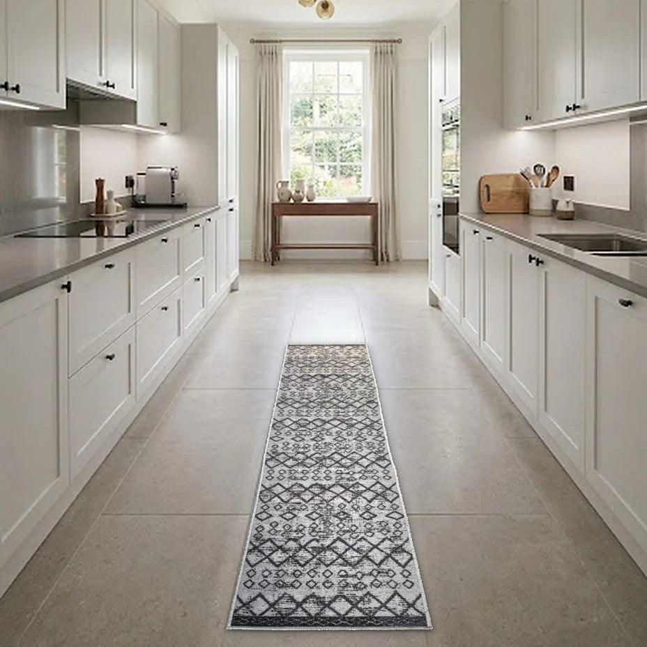 Room view: the rug on the floor of a furnished room