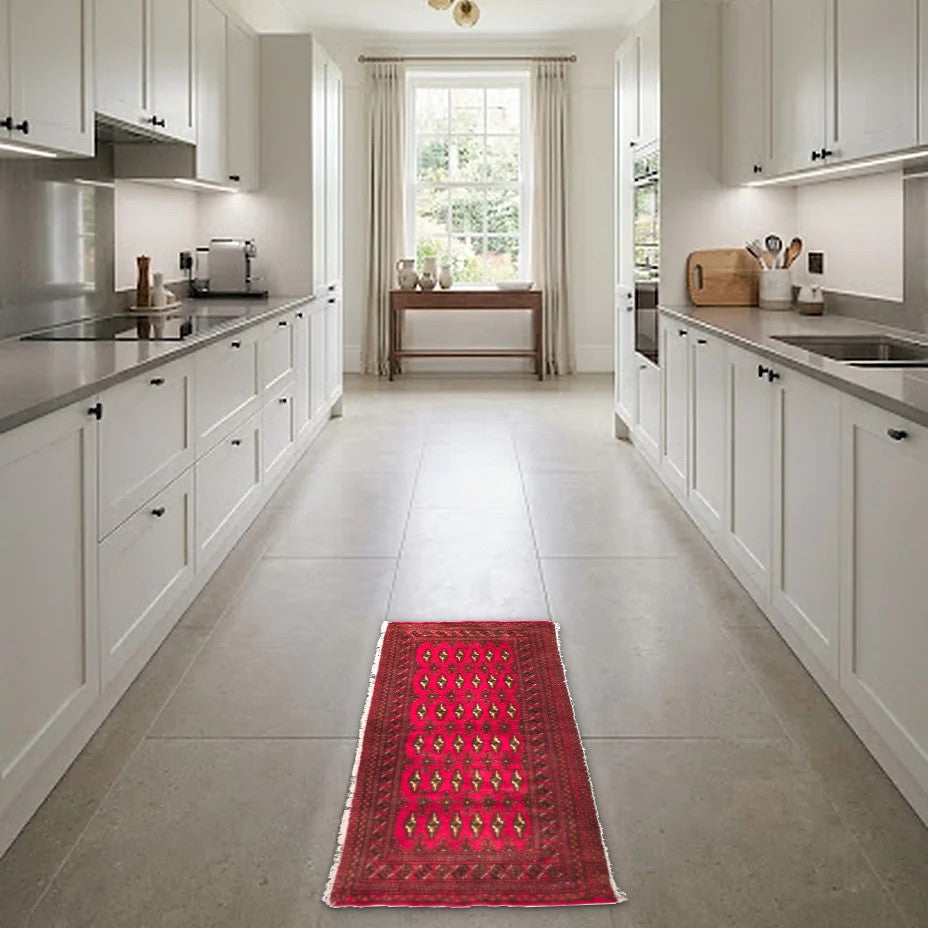 Room view: the rug on the floor of a furnished room, shown at its real size