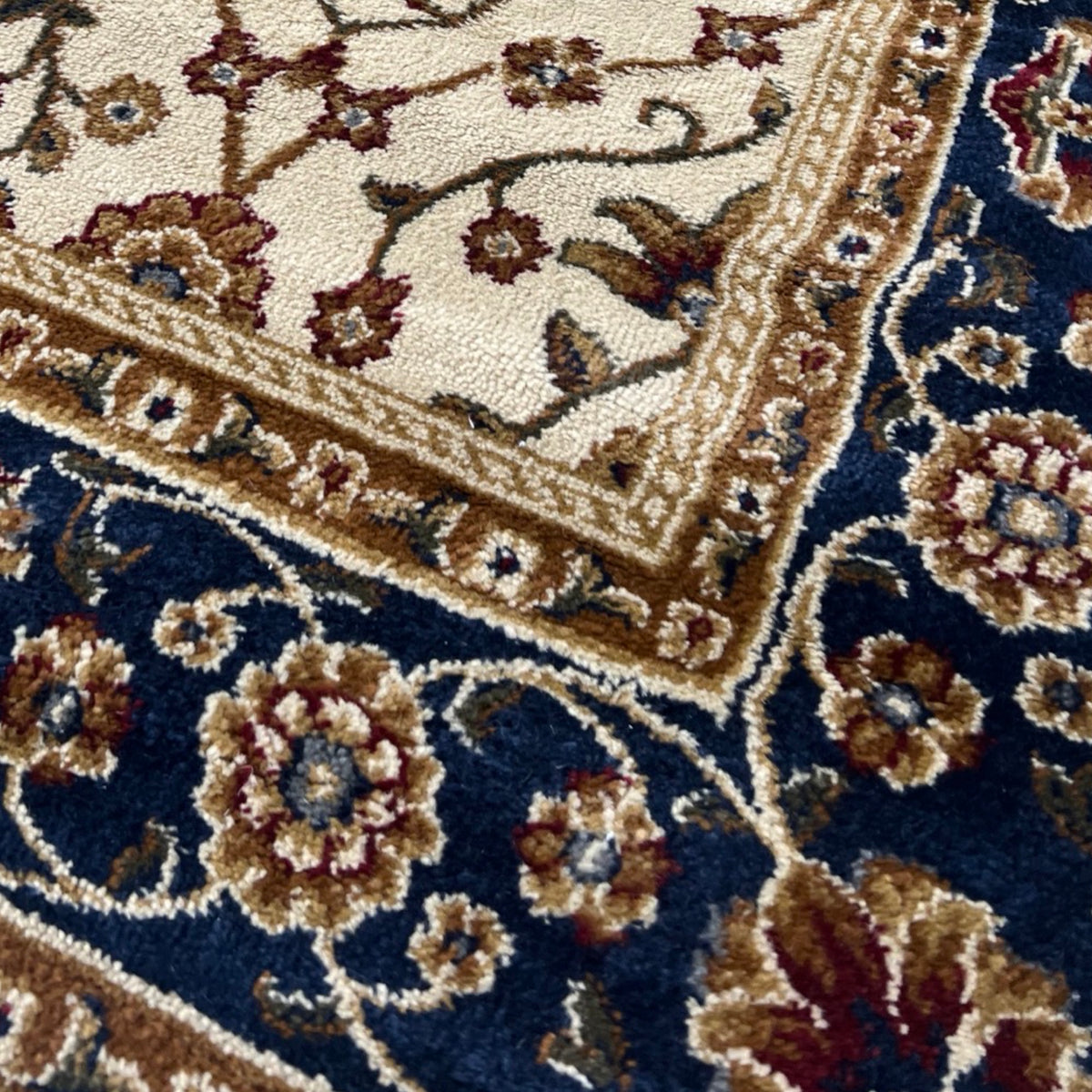 240 x 170 cm Turkish Machine Made Tabriz Rug