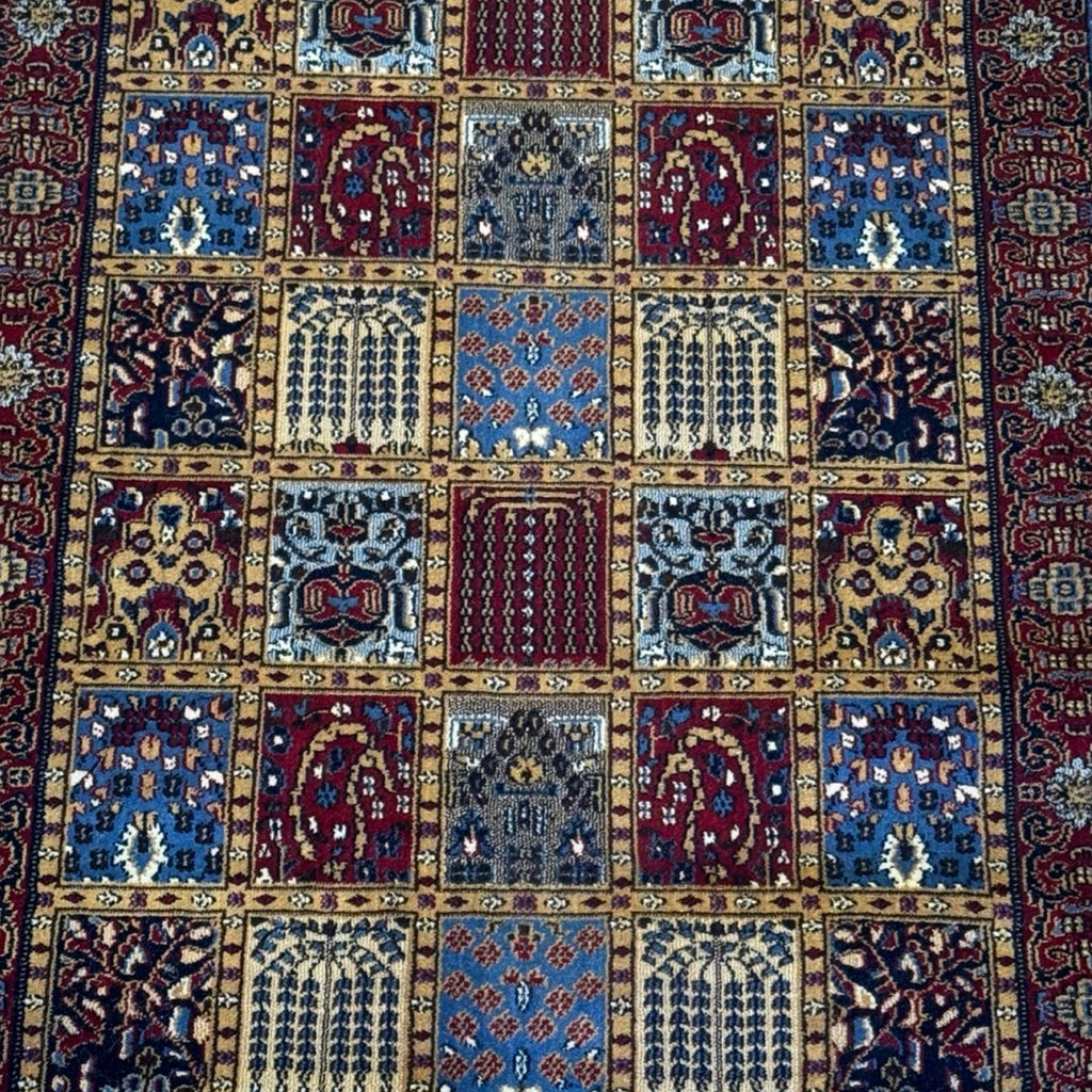 600 x 80cm Persian Bakhtiari Garden – Red Runner Rug