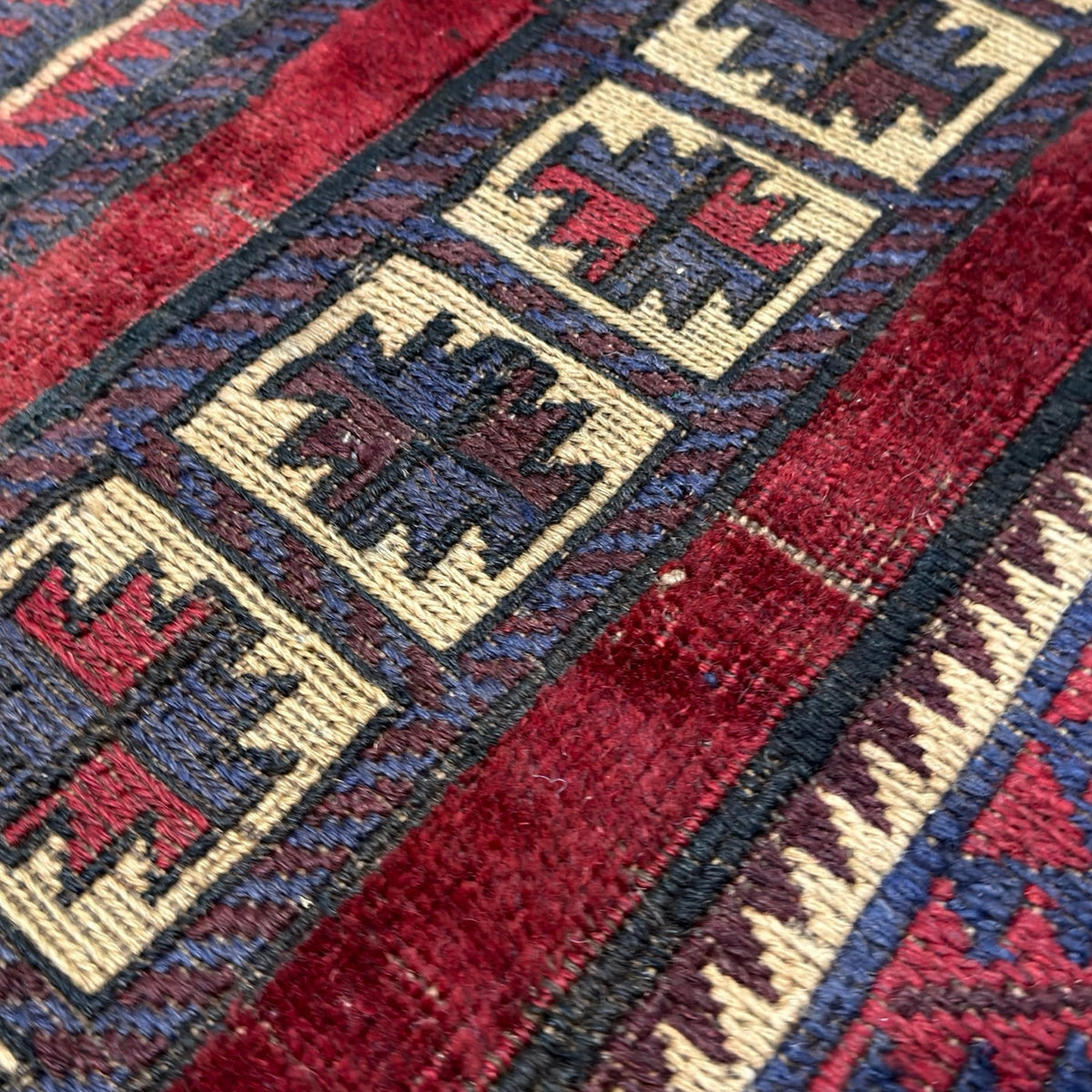 300 x 200 cm Tribal Kilim-Barjesta – Hand Woven Wool Rug