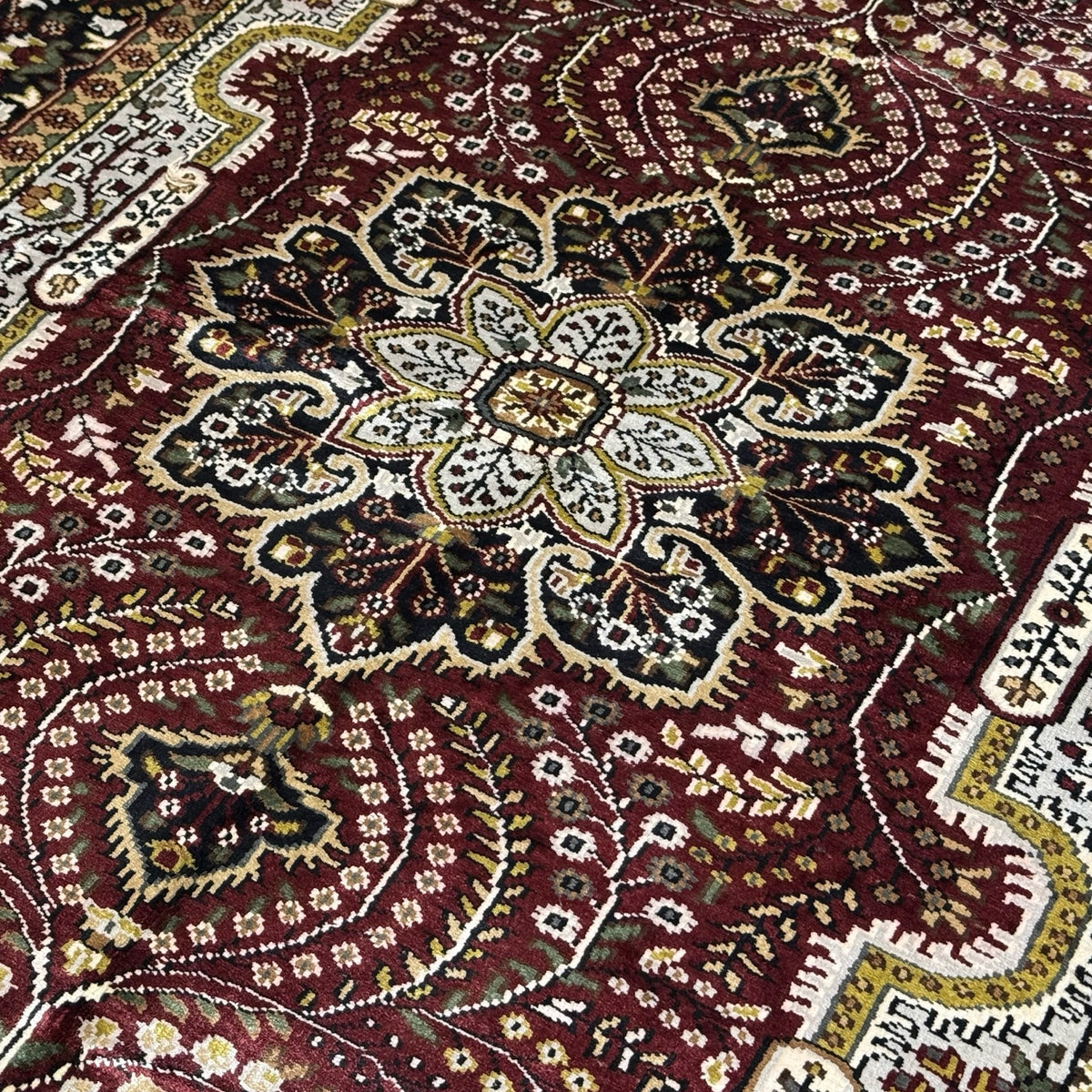 216 x 153 cm Hand Knotted Indian Silk Jaipur Oriental Rug