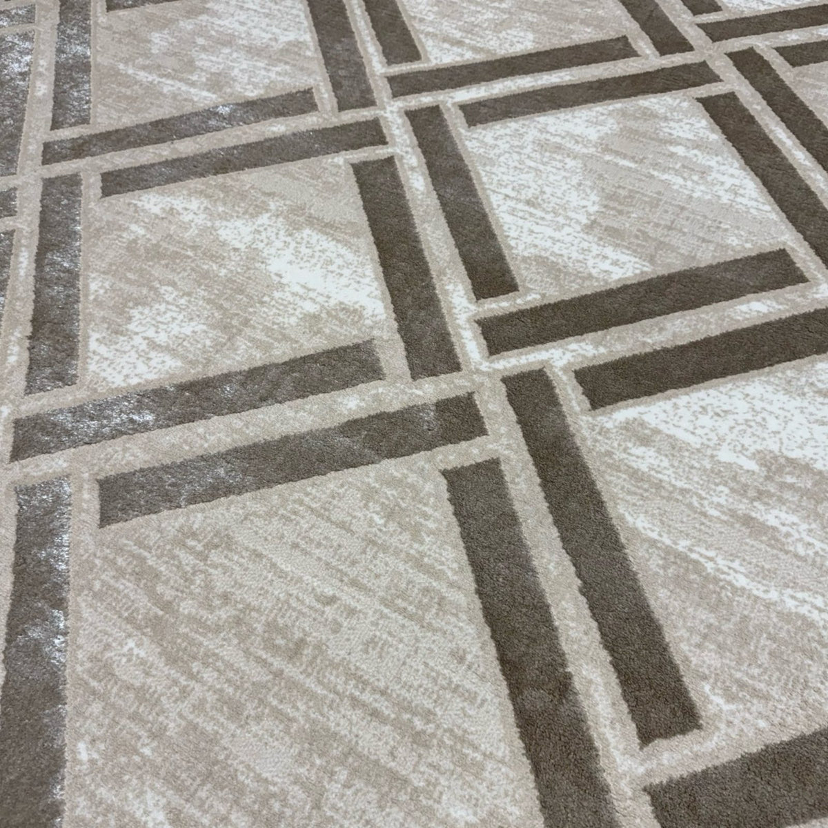 230 x 160 cm Modern Geometric Design Machine Made Rug